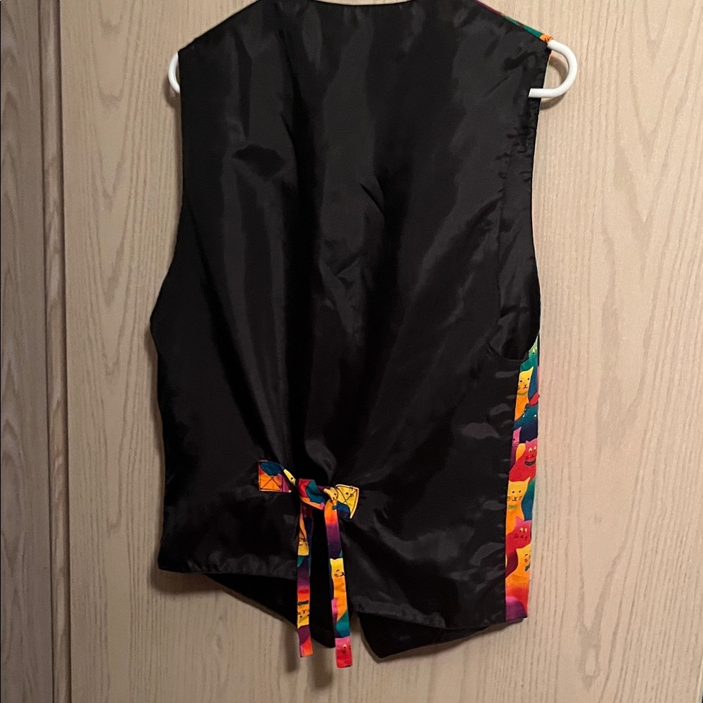 Colorful Cat Print Vest - Picture 8 of 11